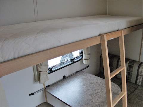 Elddis Xplore 304 - U1330