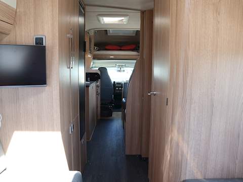 Autotrail Apache 700 Hi-Line - U1331
