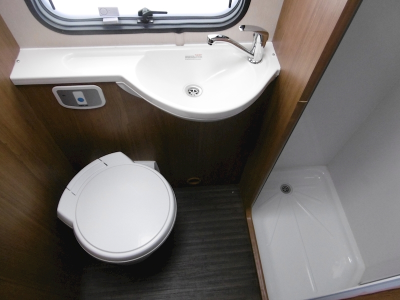 Autotrail Imala 2016 730 Hi-Line - Large 19