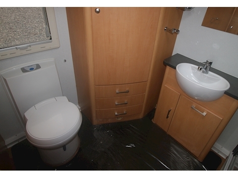 Elddis Crusader 2010 Hurricane - Large 6