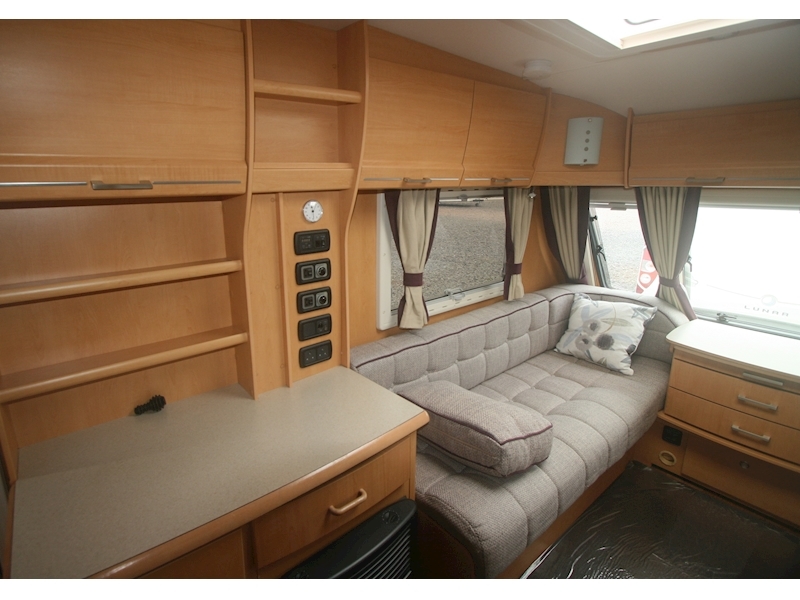 Elddis Crusader 2010 Hurricane - Large 9