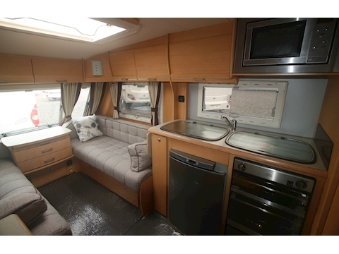 Elddis Crusader 2010 Hurricane - Large 10