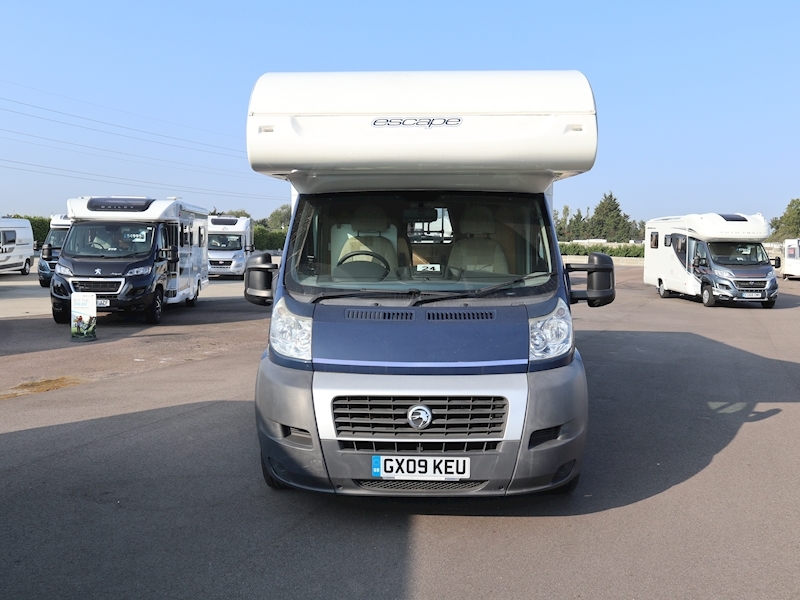 Swift Escape 2009 686 - Large 1