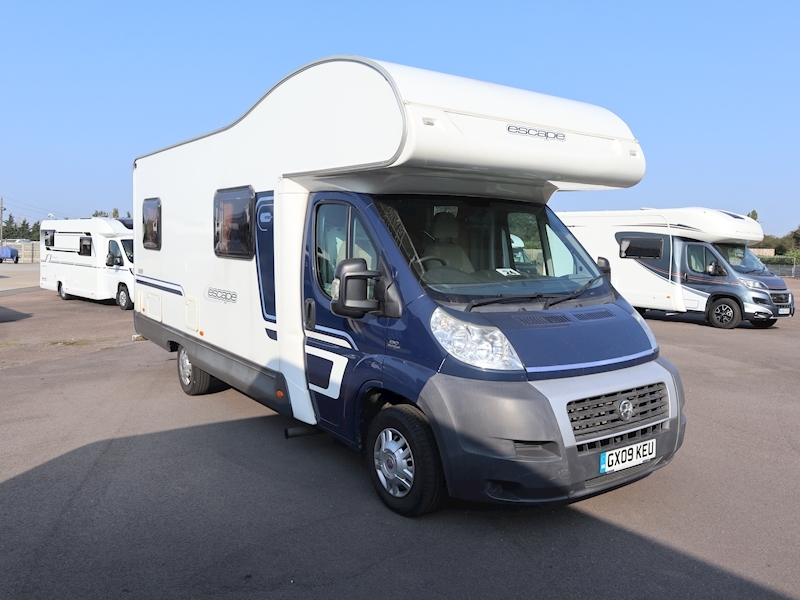 Swift Escape 2009 686 - Large 2