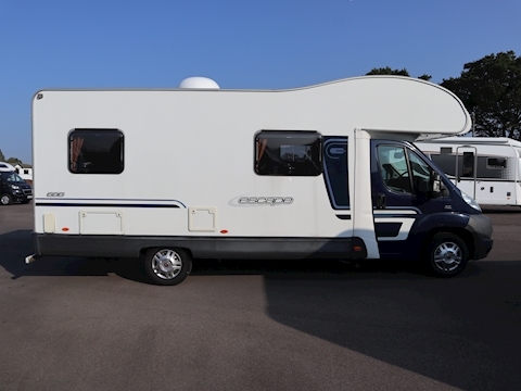 Swift Escape 2009 686 - Large 3