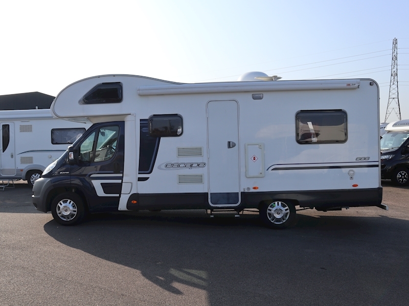 Swift Escape 2009 686 - Large 5