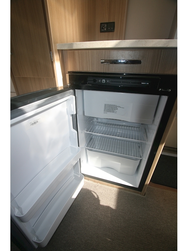 Coachman Pastiche 2016 575 - Large 13