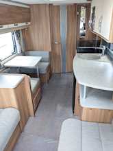Swift Conqueror 2014 5305