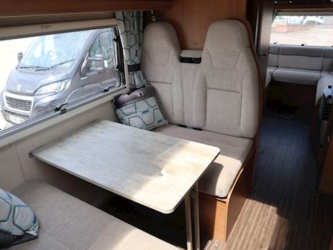 Autotrail Apache 700 Hi-Line - U1443