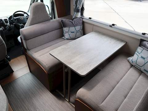 Autotrail Apache 700 Hi-Line - U1443