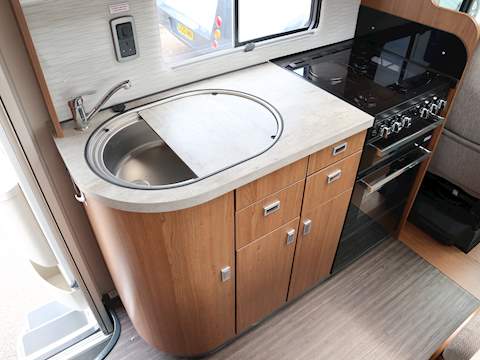 Autotrail Apache 700 Hi-Line - U1443