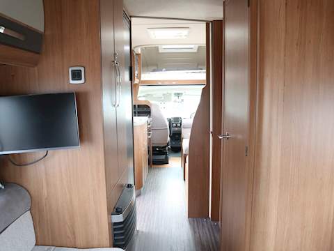 Autotrail Apache 700 Hi-Line - U1443