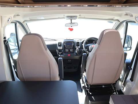 Adria Coral 690 Platinum - U1445