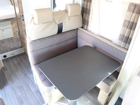 Adria Coral 690 Platinum - U1445