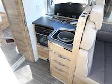Adria Coral 2017 690 Platinum18