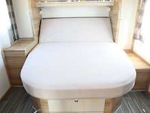 Adria Coral 2017 690 Platinum21