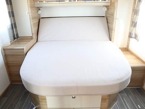 Adria Coral 690 Platinum - U1445