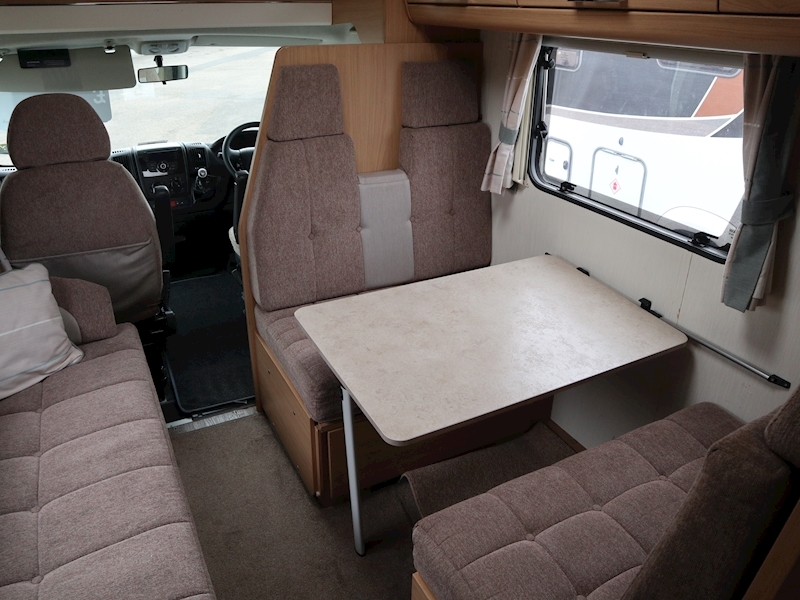 Elddis Autoquest 2013 130 - Large 9