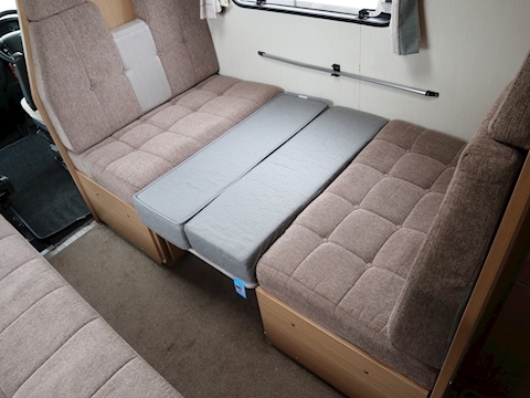 Elddis Autoquest 2013 130 - Large 12