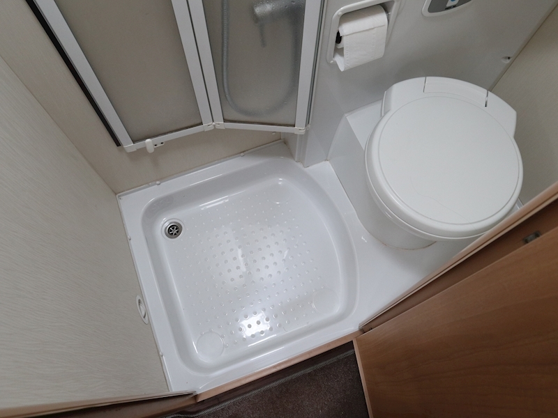 Elddis Autoquest 2013 130 - Large 16