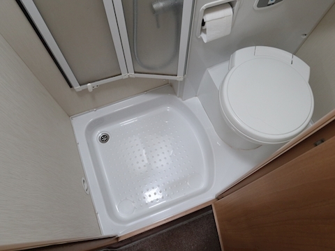Elddis Autoquest 2013 130 - Large 16
