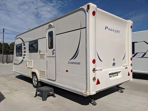 Bailey Pageant Champagne - U1454