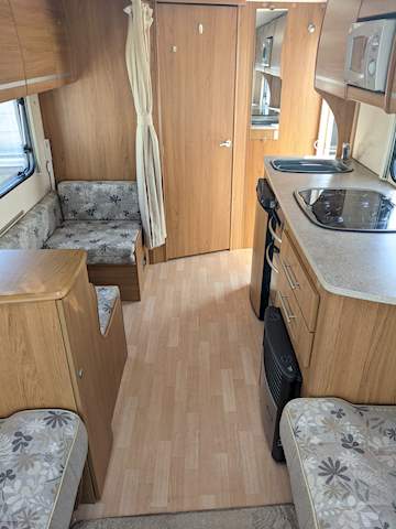 Bailey Pageant Champagne - U1454