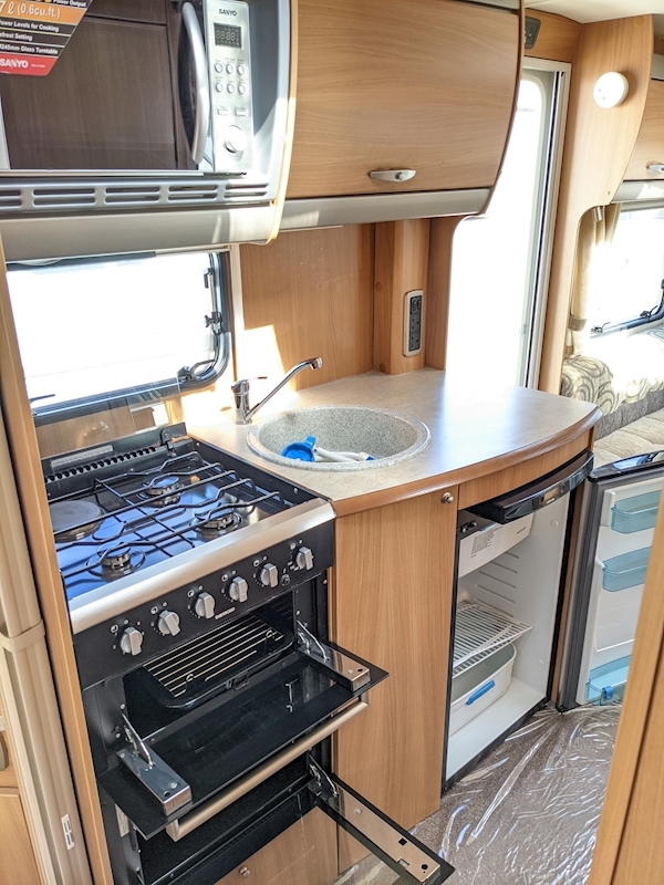Swift Challenger 2010 580 - Large 15