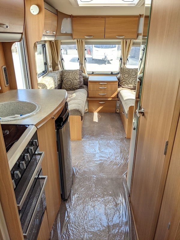 Swift Challenger 2010 580 - Large 14