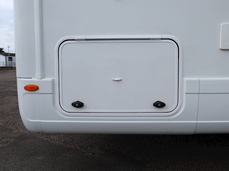Autotrail Apache 2018 700 Hi-Line - Large 3