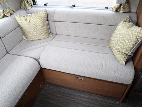 Autotrail Apache 2018 700 Hi-Line - Large 18