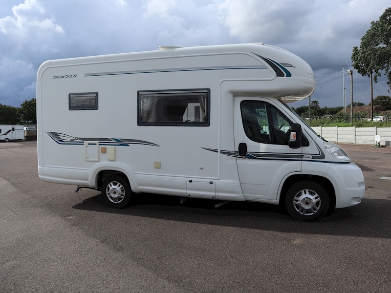 Autotrail Tracker 2008 EKS - Large 2