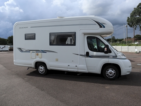 Autotrail Tracker 2008 EKS - Large 2