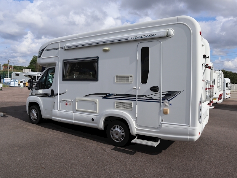 Autotrail Tracker 2008 EKS - Large 4