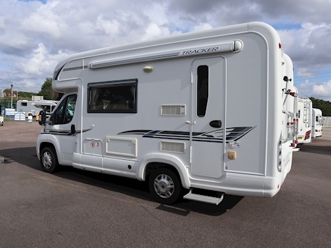 Autotrail Tracker 2008 EKS - Large 4