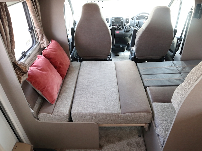 Swift Champagne 2020 464 - Large 12