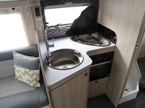 Autotrail F 74 2021 Super Low Line - Large 12