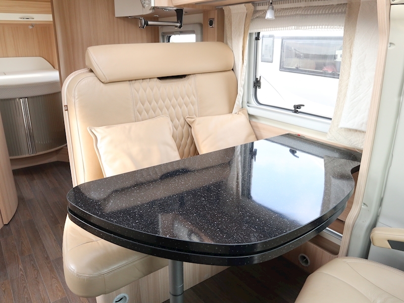 Burstner Nexxo 2016 740 - Large 11