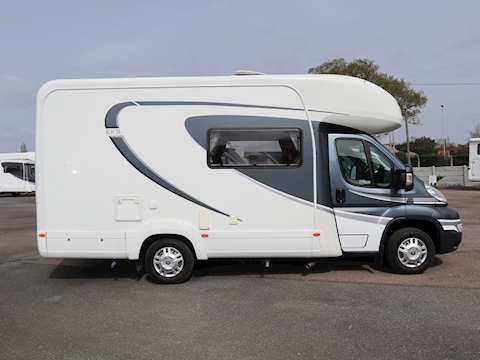 Autotrail Tracker 2013 Eks - Large 3
