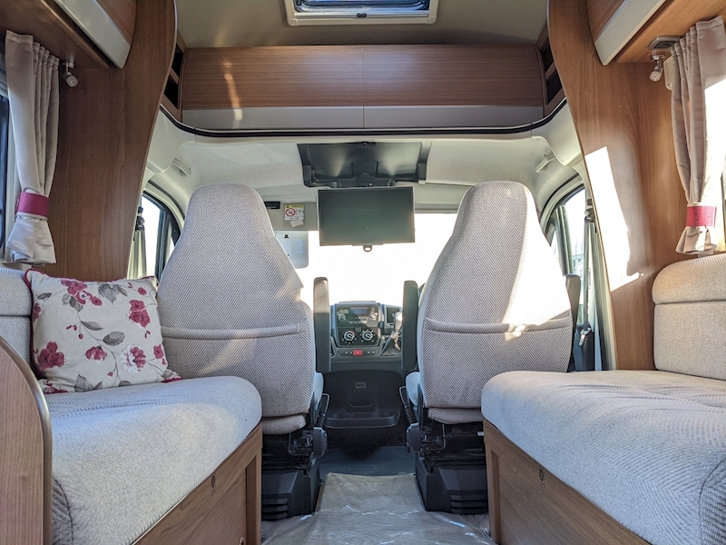 Autotrail Imala 2017 715 Lo-Line - Large 25