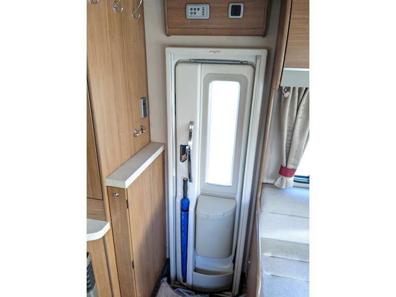 Autotrail Imala 2017 715 Lo-Line - Large 43