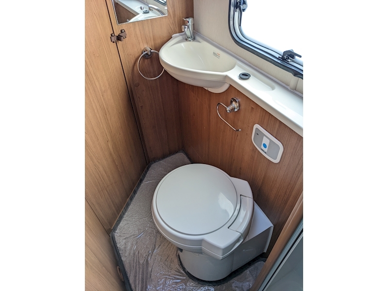 Autotrail Imala 2017 715 Lo-Line - Large 55