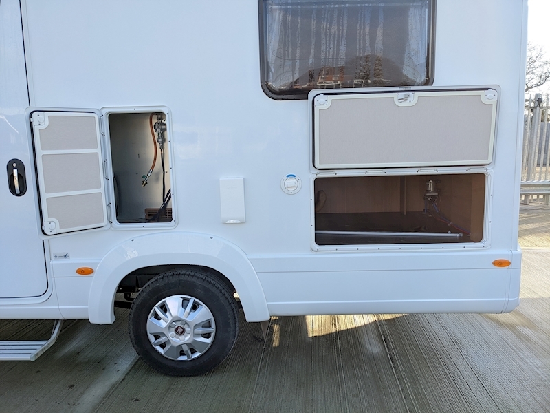 Autotrail Imala 2017 715 Lo-Line - Large 12