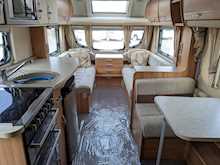 Swift Conqueror 2011 53015