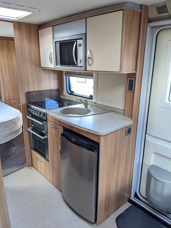 Swift Challenger 2011 580 - Large 10