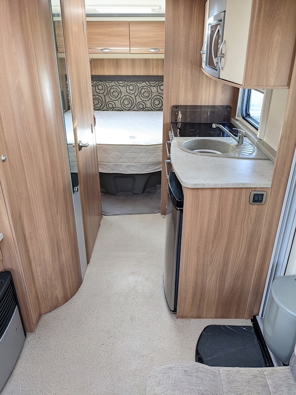 Swift Challenger 2011 580 - Large 11