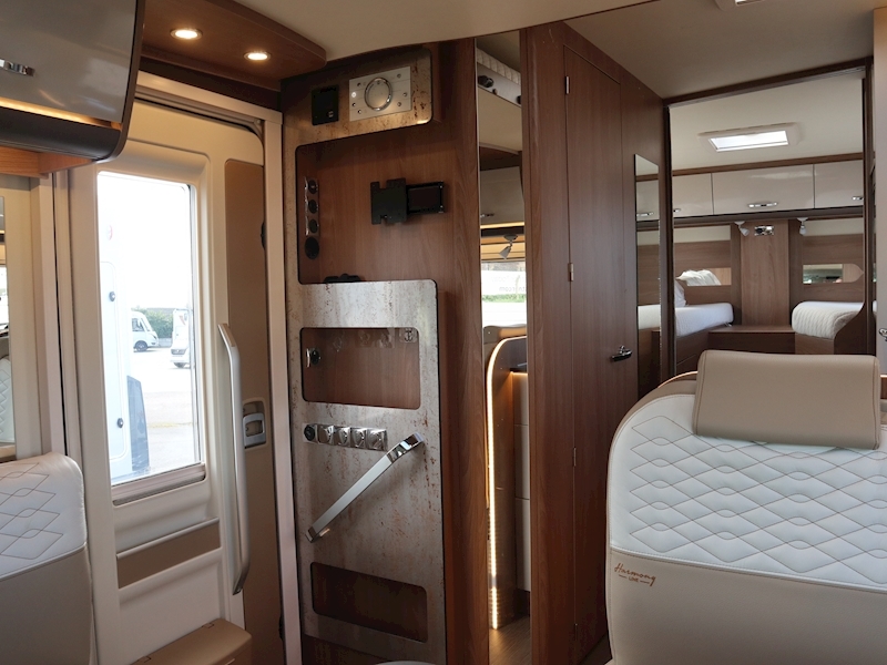 Burstner Lyseo Harmony 2019 IT 728 G - Large 12