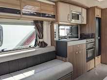 Swift Conqueror 2016 48012