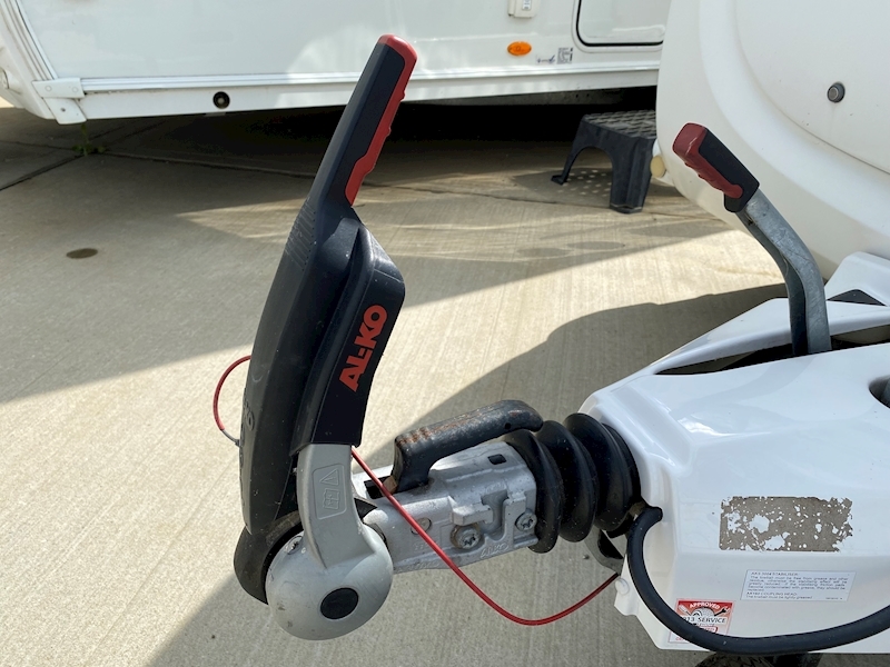 Swift Conqueror 2013 565 - Large 11