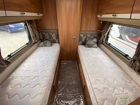 Swift Conqueror 565 - U1580